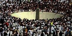 Ini Waktu Terlarang untuk Jemaah Haji Indonesia Lontar Jumrah