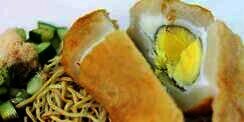 Pempek Ini Berbahan Dasar Ayam, Enak?