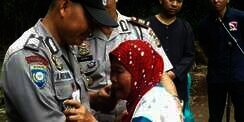 Masya Allah, Polisi Purwakarta Ini Hibahkan Tanah ke Mak Rasem