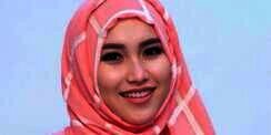 Ayu Ting Ting Kenakan Gaun Karya Ivan Gunawan,Netizen: Bekas?