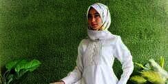 #HOTD: Asyiknya Padu Padan Busana Putih Roro Anggun