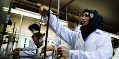 Mahasiswi Wajib Tes Keperawanan Sebelum Masuk Universitas