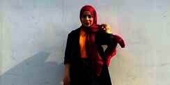 Sarah Dimani: `Out of The Box` dengan Warna-warni Bold