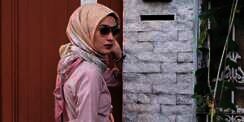 Dwi Handayani: Gaya Hijab vs Celana Cutbray ala Hijabers