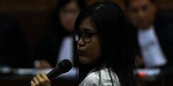 Reaksi Suami Mirna Lihat Jessica Menangis