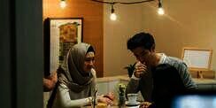 Wanita Berhijab Itu Tandanya Serius, Benarkah?