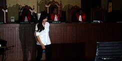 Divonis 20 Tahun, Jessica Tak Terima