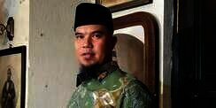 Ahmad Dhani Kecewa Jokowi Tak Temui Pendemo, Ini Sindirannya