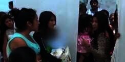 Geger Ibu Muda Gendong Bayi Datang ke Pernikahan, Ternyata...