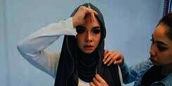 Hijab Artis Terkenal Ini Panen Kecaman, Kenapa?