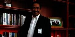 Diancam Dipecat Jokowi, Menpar Arief Yahya Tertawa