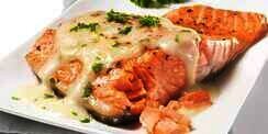 Paduan Mozzarella dan Salmon Santapan Nikmat Musim Hujan
