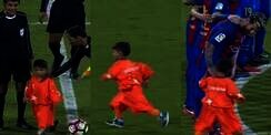 Pertemuan Haru `Bocah Kresek` dengan Lionel Messi