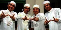 Wali Band Renovasi 100 Mushola di Berbagai Daerah