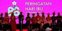 Jokowi: Gatotkaca Kalah Sama Ibu-ibu