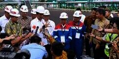 10 Juta Pekerja China, Jokowi: Dipikir Mereka Senang di Sini?