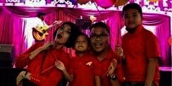 Alhamdulillah, Wajah Sumringah Oon Project Pop Sapa Penggemar