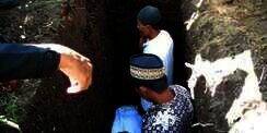 Azan Sebelum Menguburkan Jenazah, Ini Pandangan Ulama