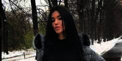 Model Cantik Ini Punya Trik Ketahui Payudara Asli atau Silikon