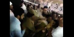 Pria Coba Bakar Diri di Dekat Kabah