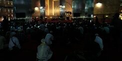 Momen Langka Jemaah Sholat Zuhur Istiqlal Sambut Raja Salman