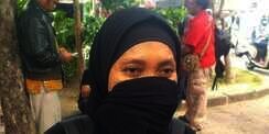 Wanita Ini Dapat Segepok Uang dari Rombongan Raja Saudi