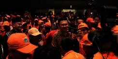 Hibur Pasukan Berwarna, Ahok Ingin Buat Bioskop Rakyat