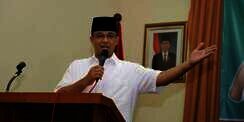 Anies Imbau Relawan Tetap Kampanye Secara Positif