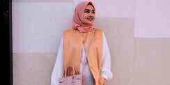 Tutorial Hijab Satu Pentul dengan Signature Scarf Ria Miranda