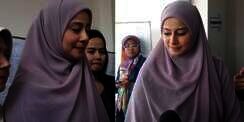 Hijab Ungu Istri Al Habsyi