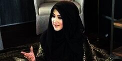 Lihat Hijab Umi Pipik, Sederhana Nan Menyejukkan