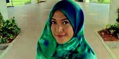 Tips Pakai Hijab Tanpa Jarum Pentul ala Adhitya Putri