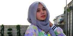 Mella Risya: Cara Cepat Bikin Hijab Ala Hana Tajima
