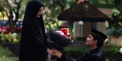 Haru, Anak Ustaz Arifin Ilham Ceritakan Perjalanan Cintanya