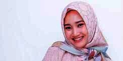 Deretan Desainer Hijab di Balik Gaya Stylish Fatin