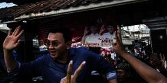 Ahok Nyoblos Tanpa Kenakan Baju Kotak-kotak
