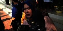 Jenguk Jupe, Yenny Rachman: Semoga Allah Angkat Penyakitnya