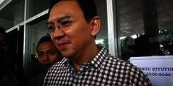 Jenguk Jupe, Ternyata Ini Hadiah Khusus yang Dibawakan Ahok