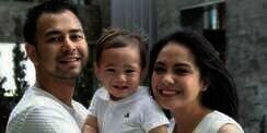 Bikin Heboh, Raffi Ahmad Mandi Bareng dengan '2 Wanita'