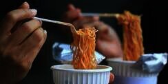 Penelitian Terbaru Ungkap Sisi Gelap Mie Instan