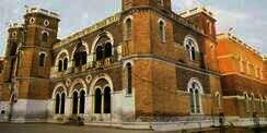 Kampus Tempat Kuliah Mahatma Gandhi Ditutup