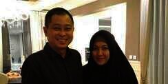Viral, Foto Menteri Jonan dan Adik Ipar yang Berhijab