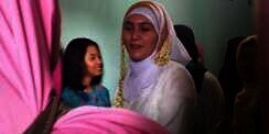 Sudah Mualaf, Bule Cantik Italia Resmi Dinikahi Pria Batang