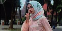 Tutorial Hijab Instan 30 Detik ala Shella Al Aztha