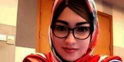 Ibu Dosen Cantik dan Inspiratif Ini Bikin Penasaran Netizen