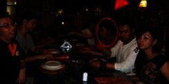 Hadiri Reuni, Pria Ini Jadi Tahu Watak Teman-temannya