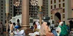 Gara-gara Mengeluh di Depan Ka'bah Wanita Asal Bandung Ini...