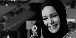 Dianggap Lecehkan Muslimah Bercadar, Dewi Sandra Minta Maaf
