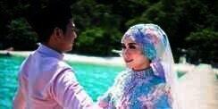 Viral, Gaun Pengantin Mirip Es Krim Paddle Pop