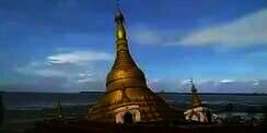 Detik-detik Pagoda Hanyut Terseret Banjir Myanmar